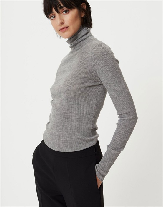 Sierra Pullover